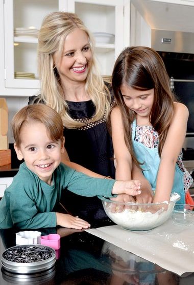 Sarah Michelle Gellar says her cooking venture has made her "more brave"